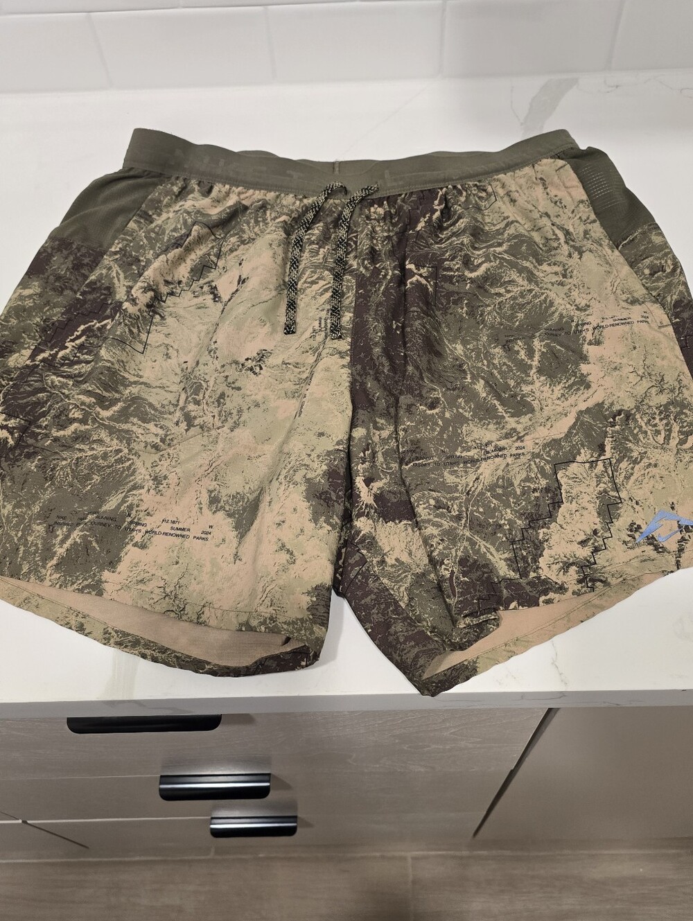 Nike Stride 7" Running Shorts Brief Lined Dri-FIT FN3314-222 Mens Large Used